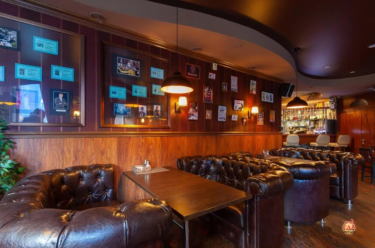 Барный зал в «Честертон» фотография №5