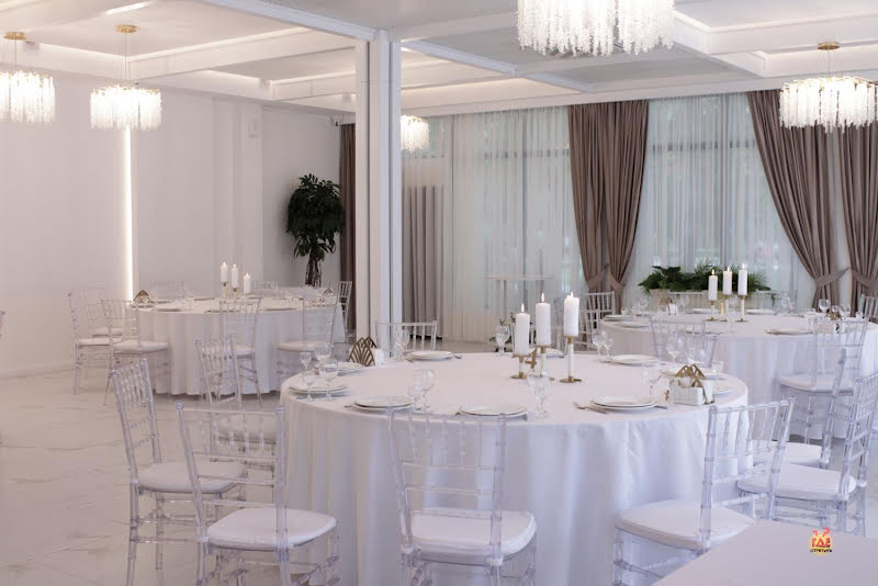 Двин Холл фотография №18