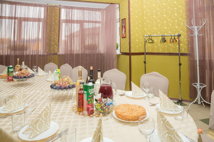 Малый банкетный зал в «Наши Люди» фотография №16