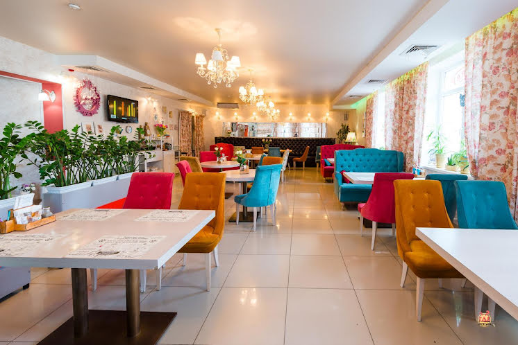 Цветной зал в «Redberry» фотография №1