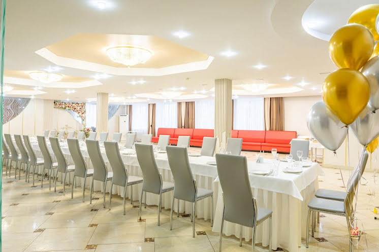 Большой банкетный зал в «Ашхана на Западной» фотография №7