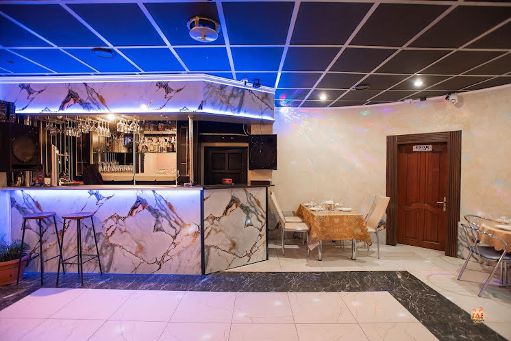 Основной зал  в «Вкус Кавказа» фотография №7