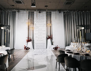  ресторан SLIDE Hall