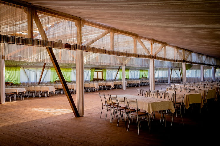 Кафе «У реки» в «Иволга» фотография №1