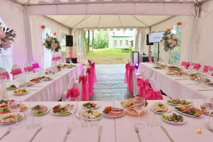 Летний шатер у реки  в «Местечко Бор» фотография №9