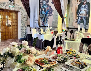  ресторан Замок в долине