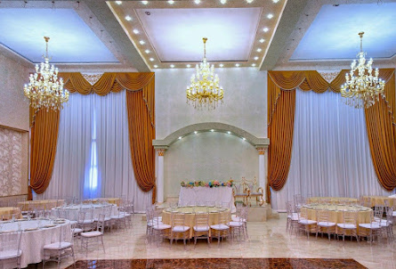 Хрустальный зал в Малый зал