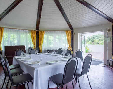  ресторан Рыболовная усадьба - Парк-отель Остров