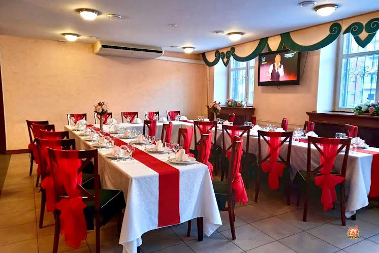 Основной зал в «Эталон вкуса» фотография №10