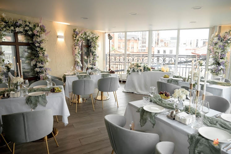 Терраса с панорамными окнами в «Небо Казани» фотография №6