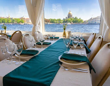  ресторан Теплоход "Василий"