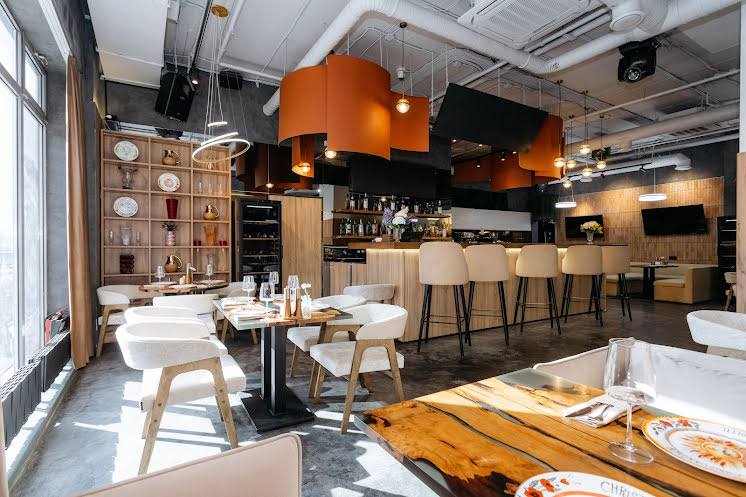 Основной зал в «Lianel» фотография №10