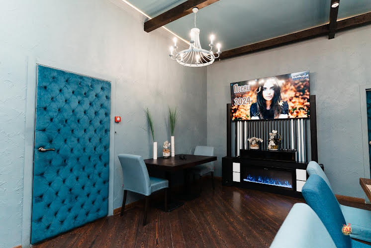 Зал с караоке в «Поплавок» фотография №13