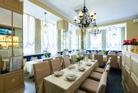 Большой зал в Малый зал