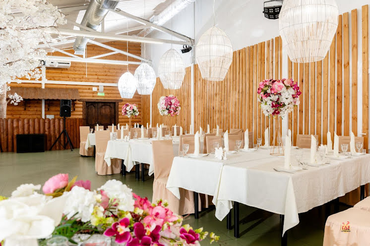 Зал «Яблоневый сад» в «Валенок» фотография №8