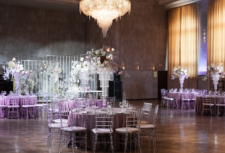 Кристал Холл в Кристал Холл