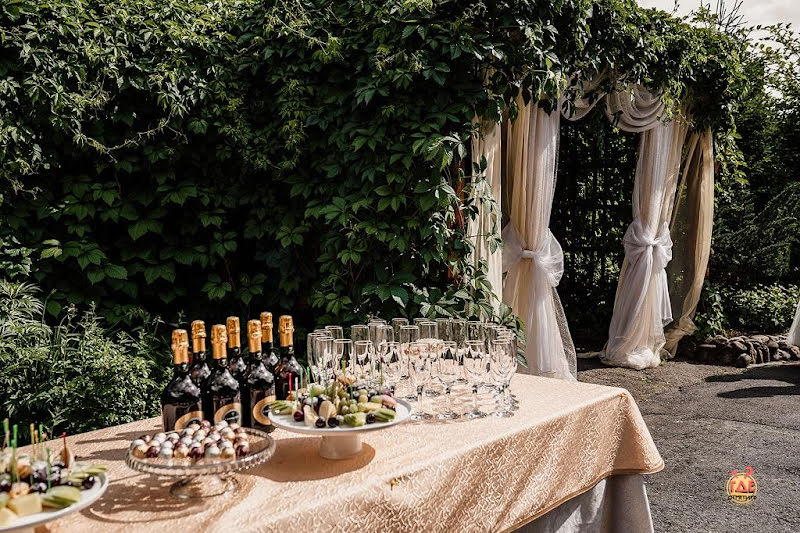 Замок в долине фотография №14