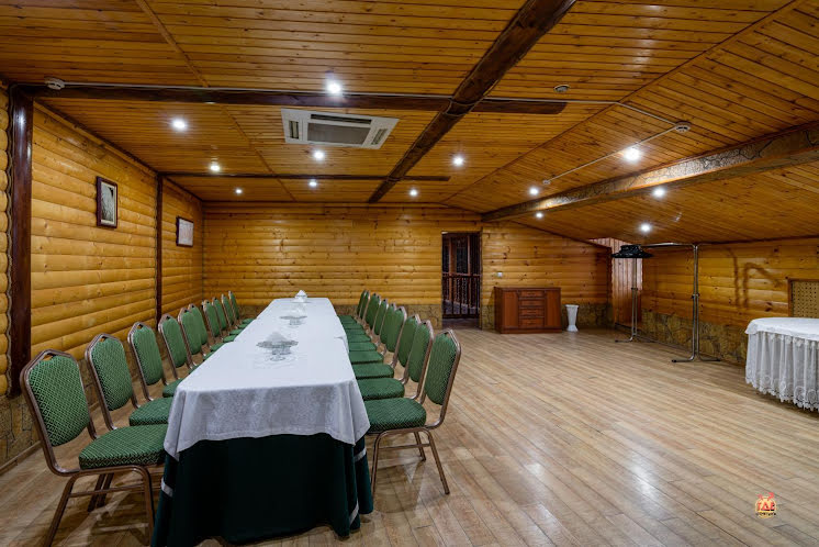 Деревянный зал в «Никольское» фотография №8