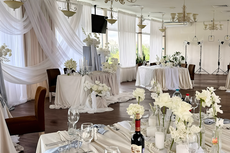 Зал «Панорама-сад» в «Panorama Steak House» фотография №16