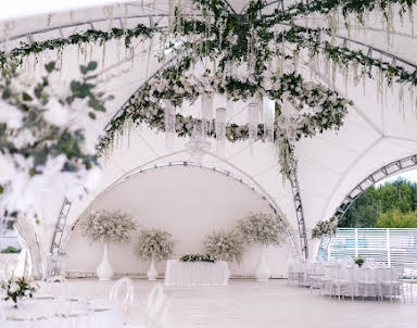 Свадьба в White Place