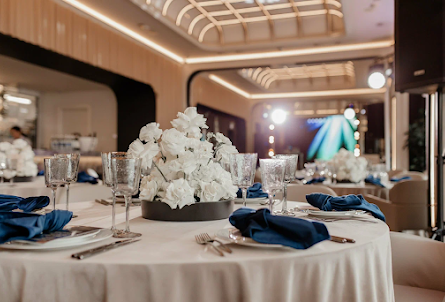 Ресторан YURA в Винная комната 