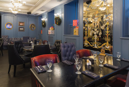 Зал на 80 человек в Зал на 12 человек