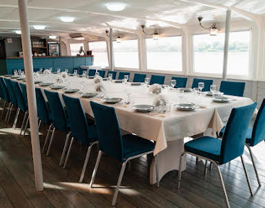  ресторан Поплавок