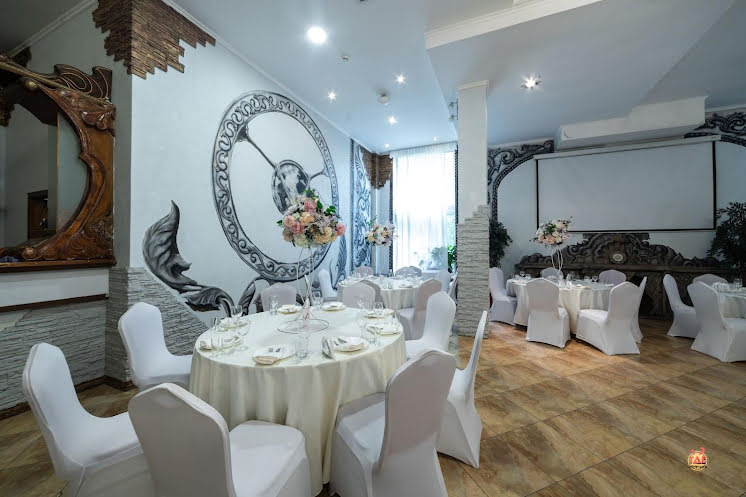 Главный зал в «Dolce» фотография №9