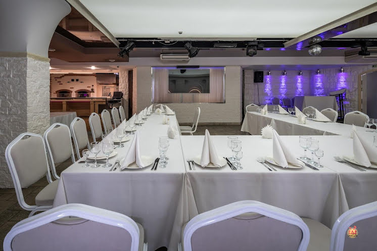 Основной зал  в «Братина» фотография №4