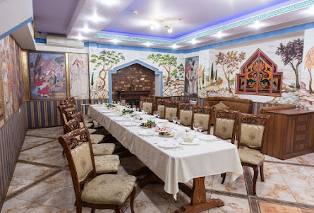 Общий зал  в Малый зал