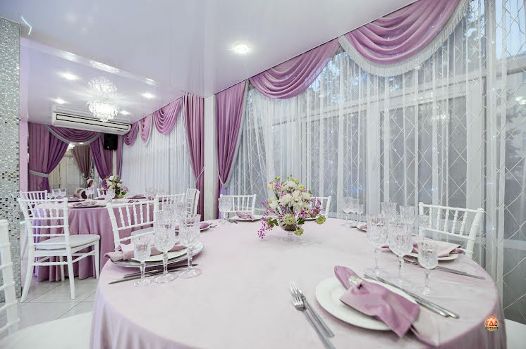 Сиреневый зал в «Кирочный двор» фотография №4