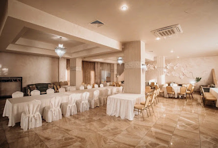 Главная палуба в Нижняя палуба