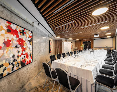  ресторан DoubleTree by Hilton Novosibirsk