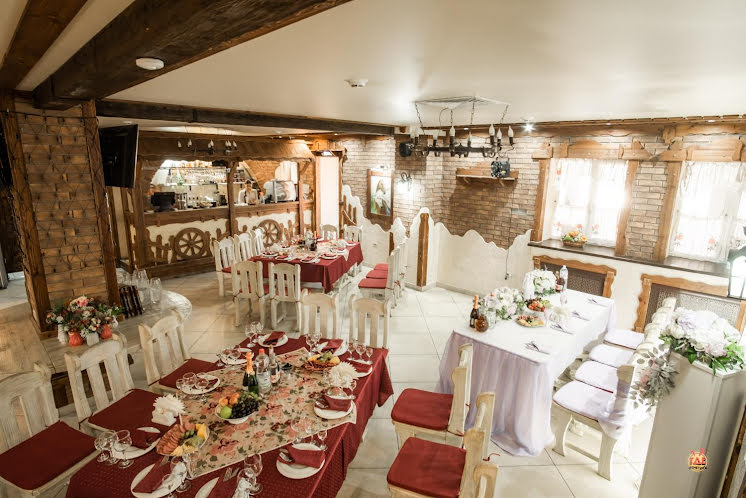 Основной зал в «Белая лошадь» фотография №7