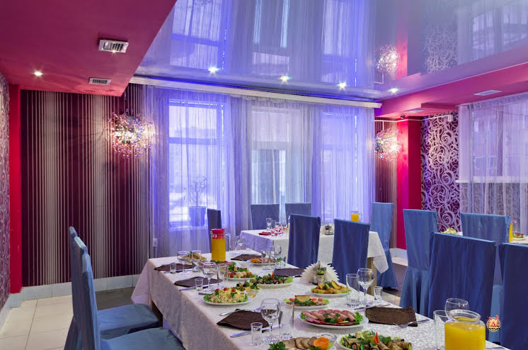 Зал на 70 человек в «Венский Дворик» фотография №16