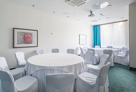 Зал «Мельгунов» в Зал «Бещев»