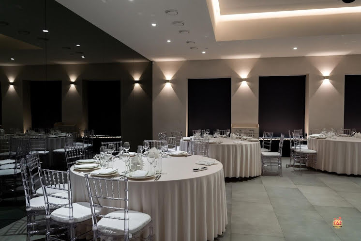 Большой зал  в «TOST» фотография №1