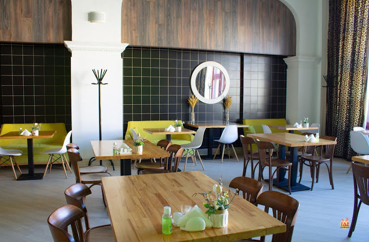 Основной зал в «Бристоль» фотография №5