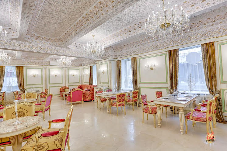 Основной зал в «Grange Cafe» фотография №2