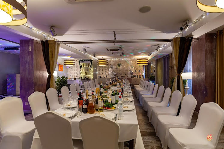 Основной зал  в «MANDARIN» фотография №4