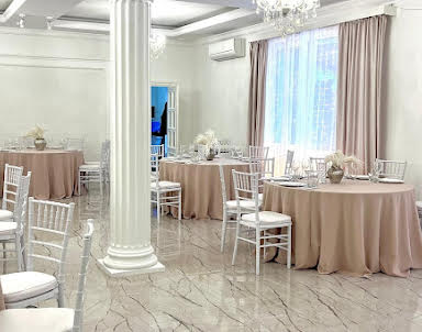  ресторан Avgust 13 vostok