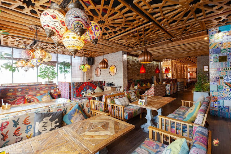 Зал ресторана  в «Чайхона №1 Новокосино» фотография №16