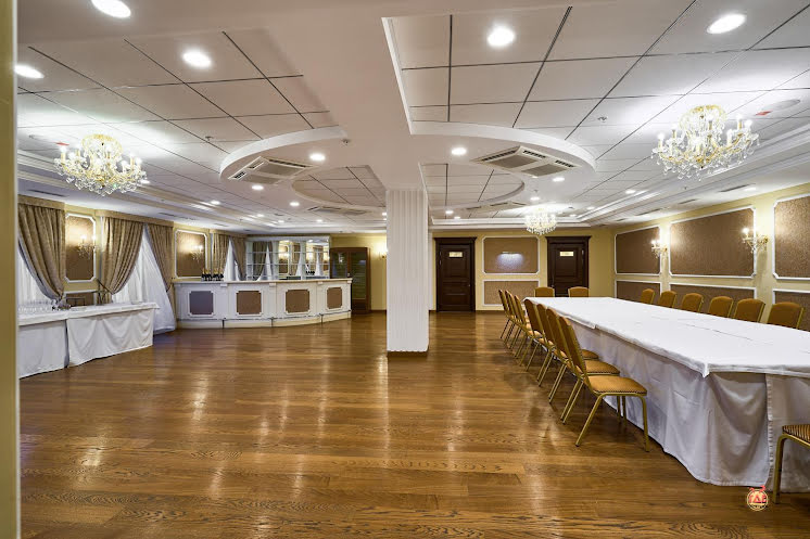 Золотой зал в «Столица деревень» фотография №1