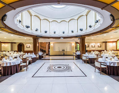  ресторан ЛЕОН на Металлургов