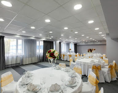  ресторан Marins Park Hotel Mocква Пражская