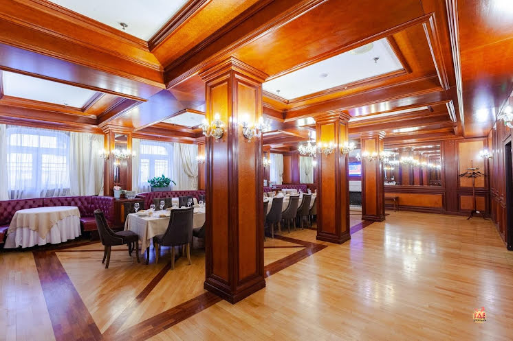 Банкетный зал ресторана «Айхал» в «На Казачьем» фотография №2