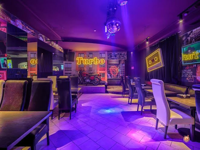 Основной зал в «Руки Вверх!» фотография №19