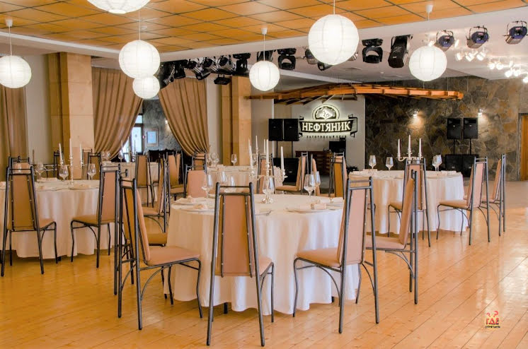 Основной зал в «Нефтяник» фотография №2