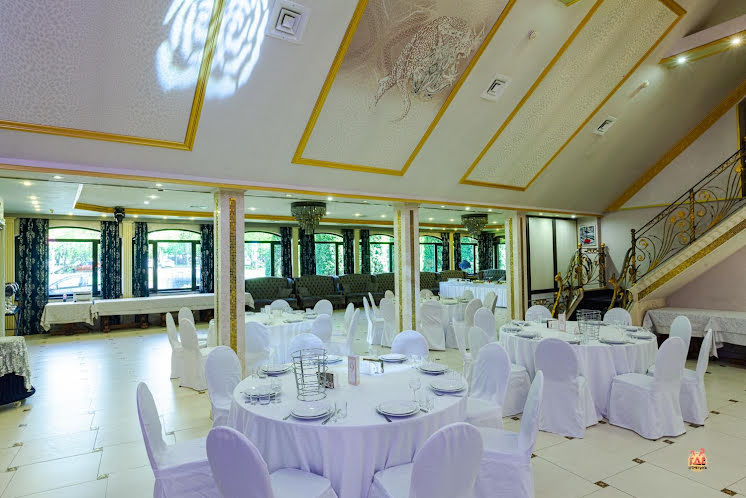 Центральный зал в «Ночной Дворик» фотография №2