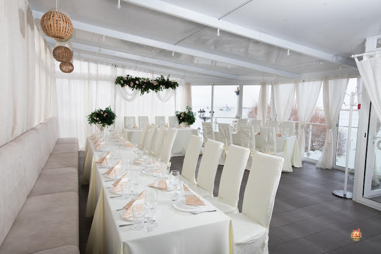 Зал на 2 этаже в «Равелин» фотография №2